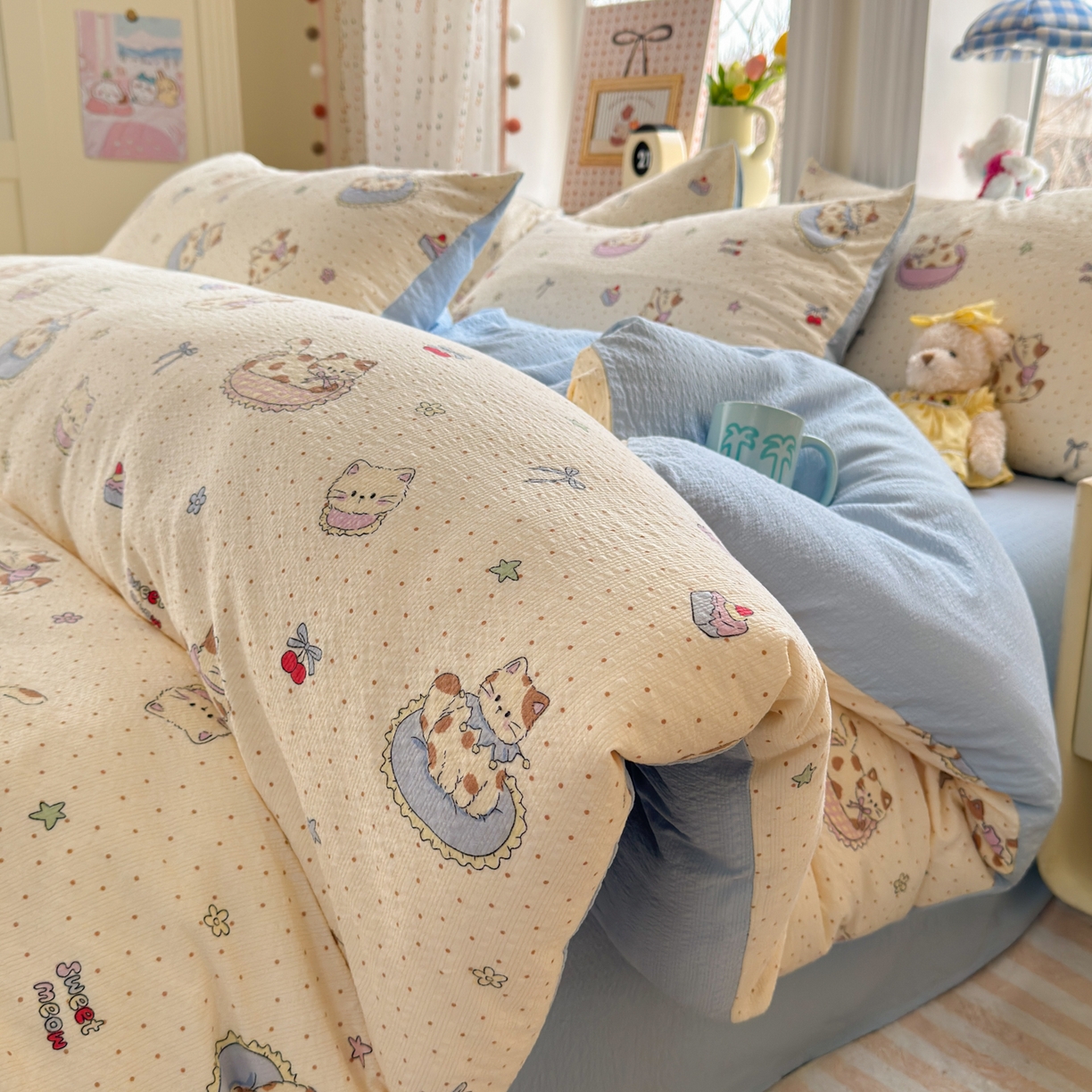 优承佳生活馆 2026年新款卡通小清新风格高克重超柔软糯泡芙双层纱面料三件套四件套单被套系列 甜猫派对