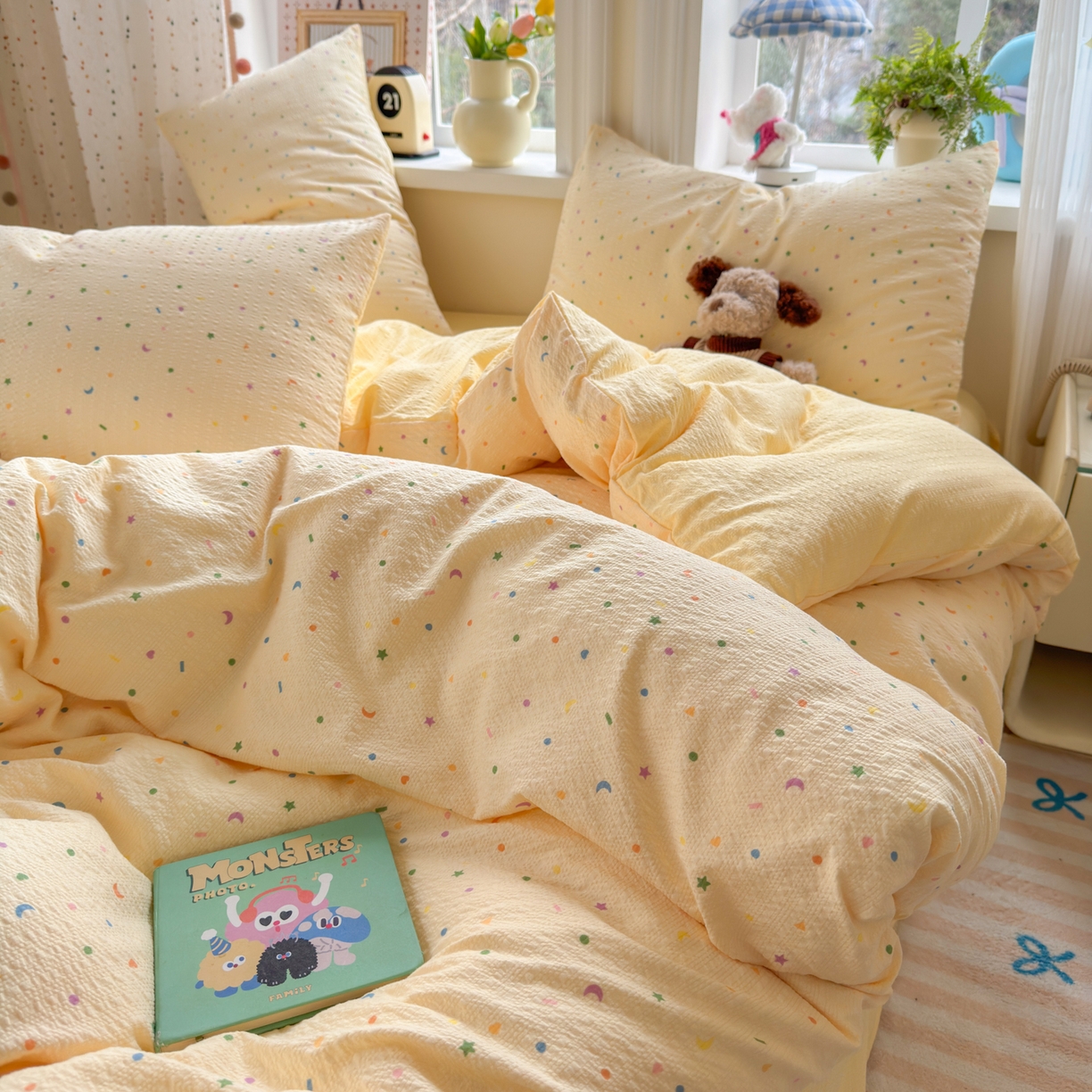 91家纺网 家纺一手货源 找家纺 优承佳生活馆 2026年新款卡通小清新风格高克重超柔软糯泡芙双层纱面料三件套四件套单被套系列 童趣星空