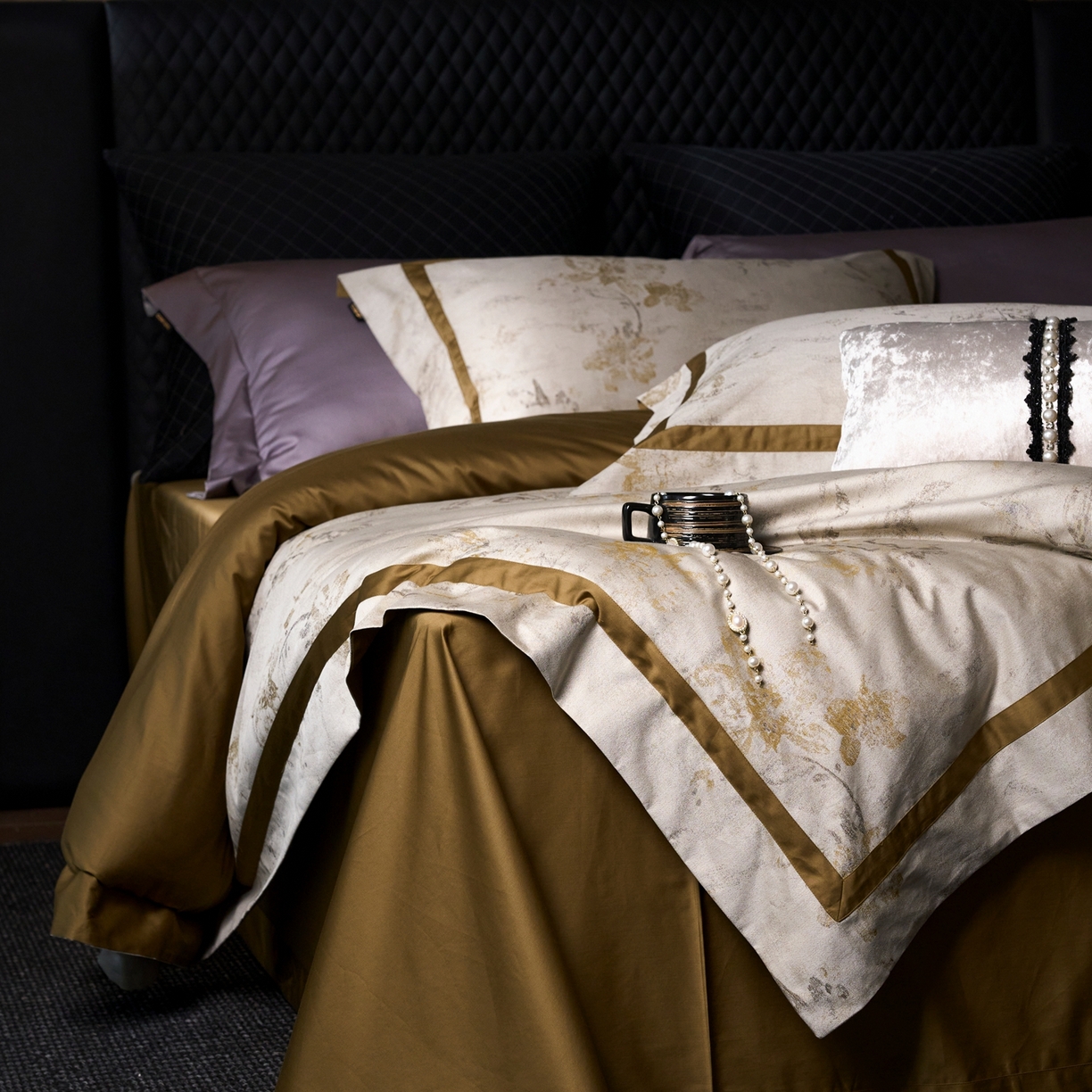 91家纺网 家纺一手货源 找家纺 玖玖爱家纺 2026新款意式高奢色织大提花埃及棉系列四件套 金色