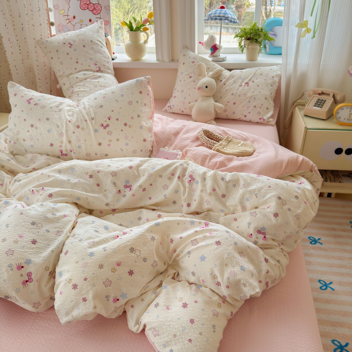 91家纺网 家纺一手货源 找家纺 优承佳生活馆 2026年新款卡通小清新风格高克重超柔软糯泡芙双层纱面料三件套四件套单被套系列 星星kt