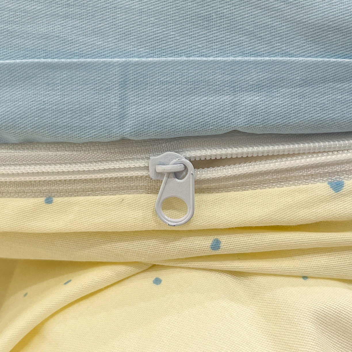 91家纺网 家纺一手货源 找家纺 盛馨家纺 2026年开学季春夏新品小清新全棉学生三件套四件套床笠四件套跑量款 小白狗