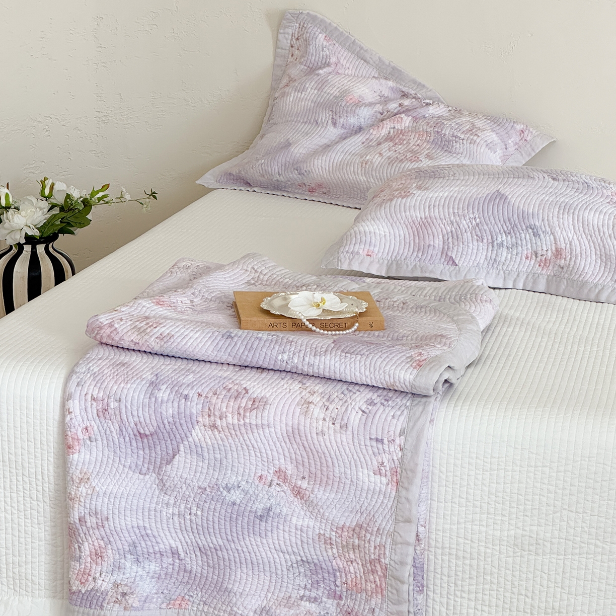 91家纺网 家纺一手货源 找家纺 （总）床盖工厂店 2026新款活性大版印花双面50天丝填充棉花床盖三件套