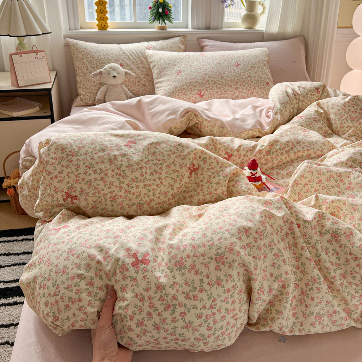 91家纺网 家纺一手货源 找家纺 盛馨家纺 2026年开学季春夏新品小清新全棉学生三件套四件套床笠四件套跑量款 小花蝴蝶