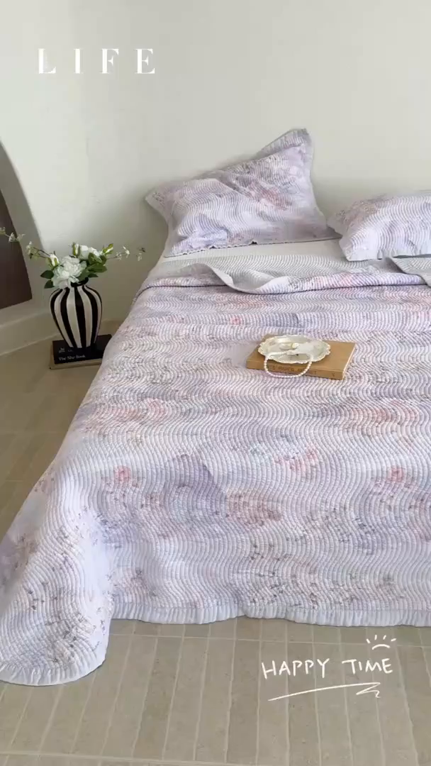 91家纺网 家纺一手货源 找家纺 床盖工厂店 2026新款活性大版印花双面50天丝填充棉花床盖三件套 雪烟