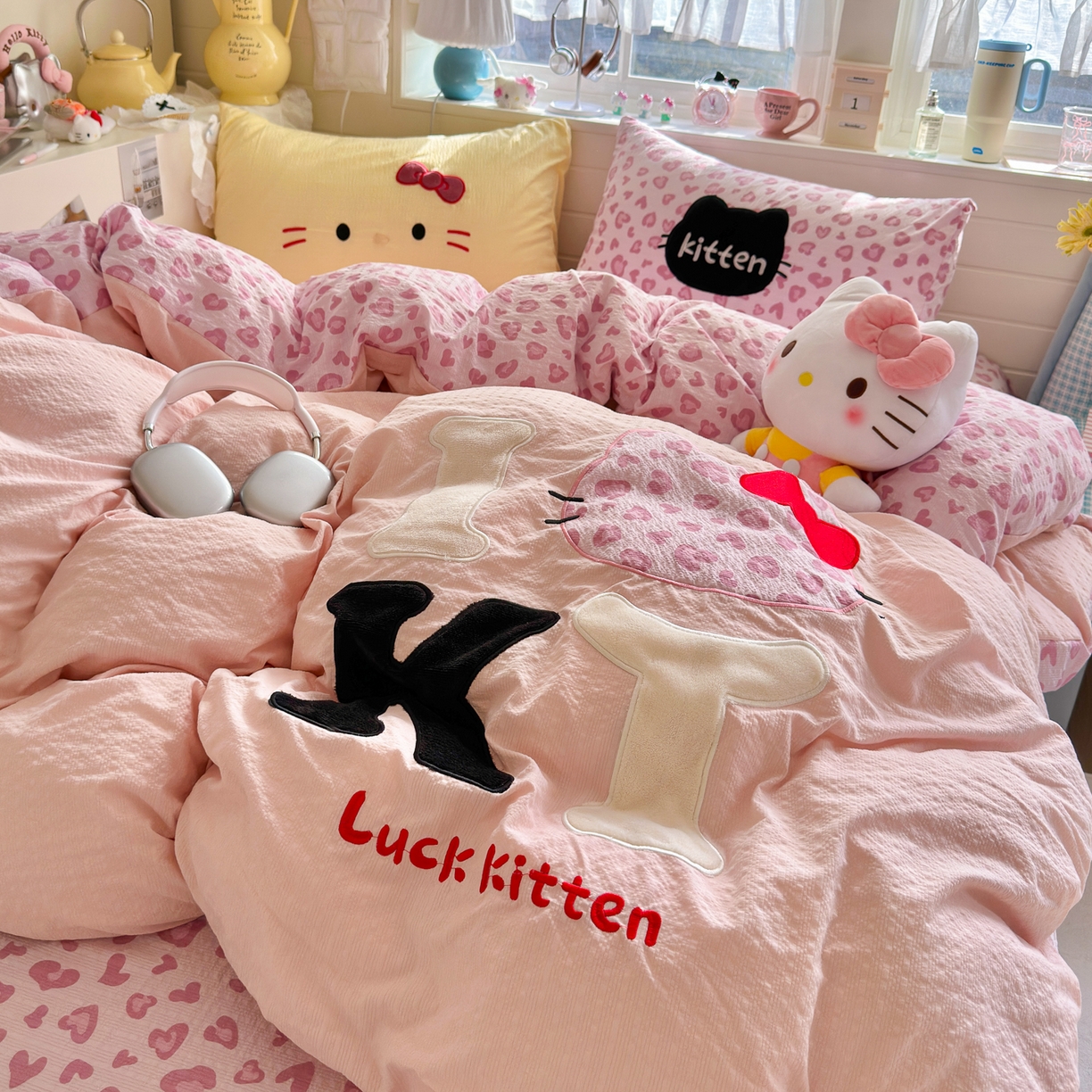 91家纺网 家纺一手货源 找家纺 （总）初念 2026春夏新款泡芙莎贴布绣豹豹猫猫四件套