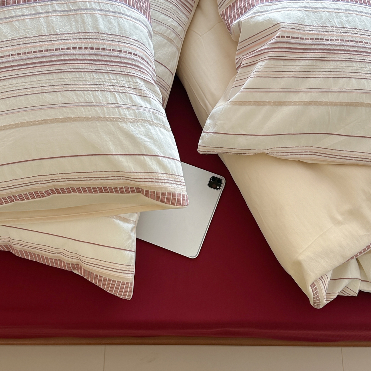 91家纺网 家纺一手货源 找家纺 （总）例外 2026新款全棉色织提花四件套--费尔岛小调（控价 小号卷后不得低于285 标准310 加大325)