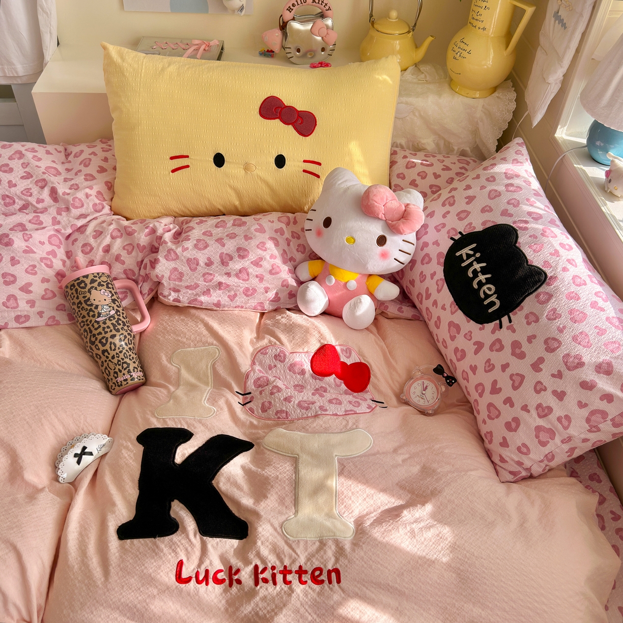 91家纺网 家纺一手货源 找家纺 初念 2026春夏新款泡芙莎贴布绣豹豹猫猫四件套 豹豹猫猫-粉