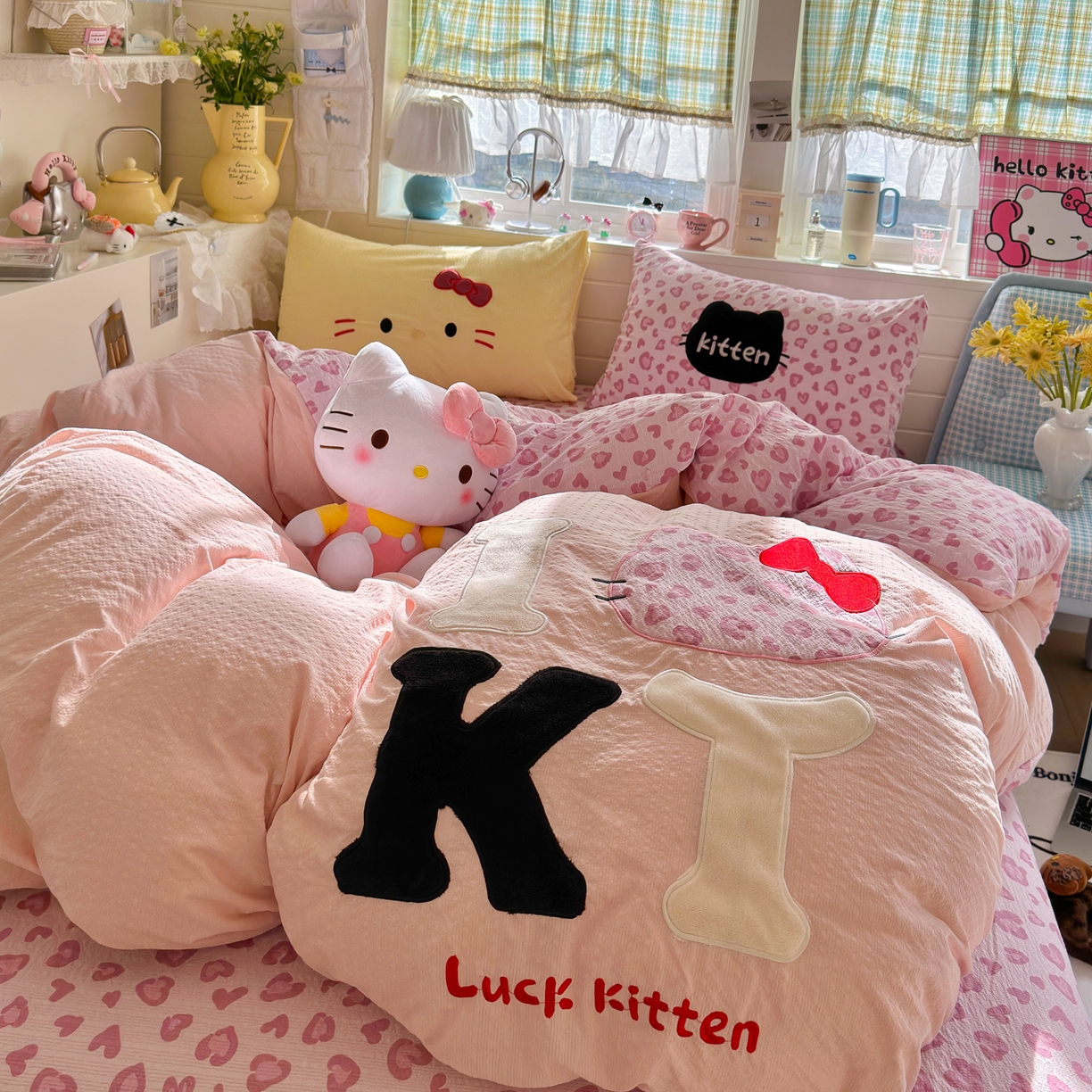 91家纺网 家纺一手货源 找家纺 初念 2026春夏新款泡芙莎贴布绣豹豹猫猫四件套 豹豹猫猫-粉