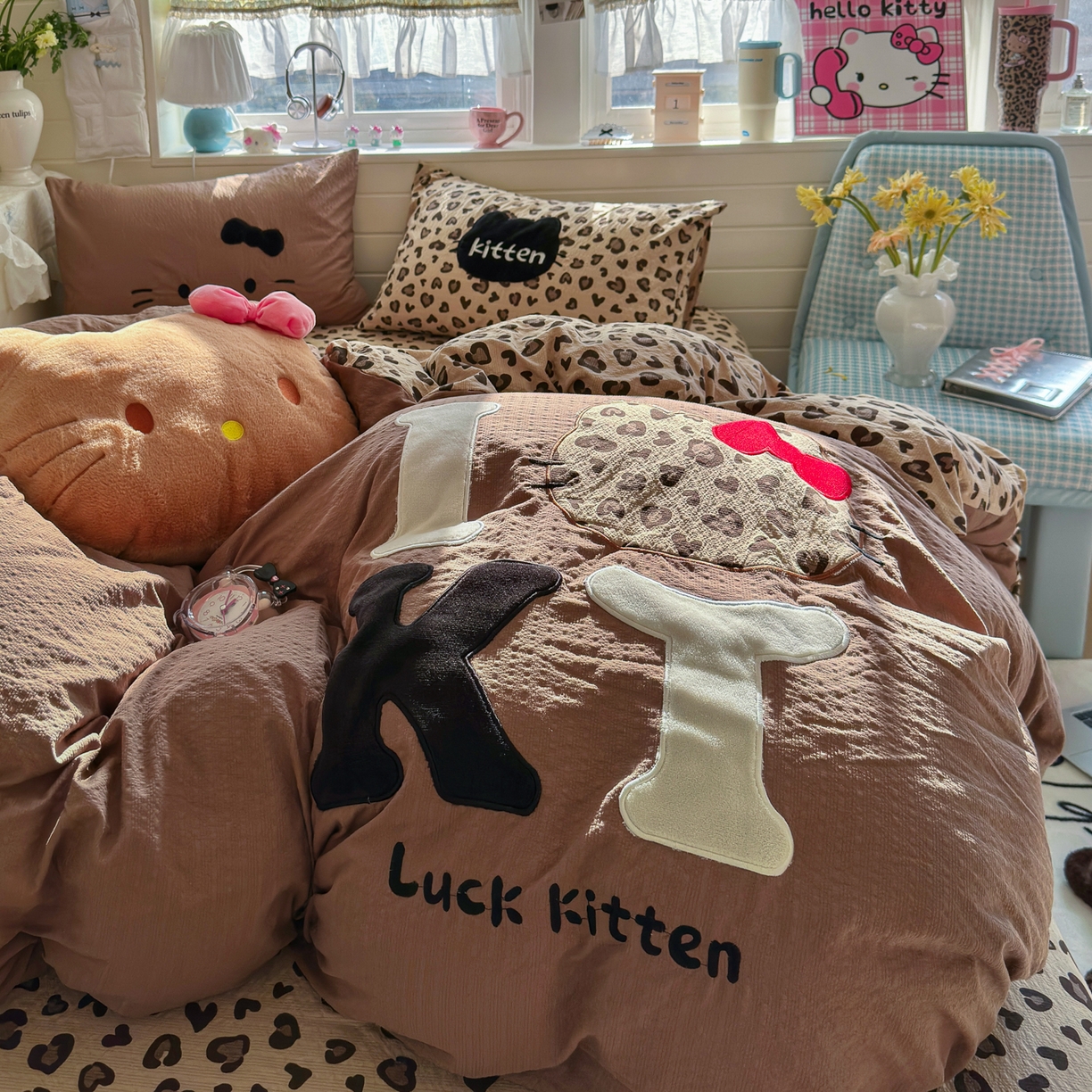 91家纺网 家纺一手货源 找家纺 初念 2026春夏新款泡芙莎贴布绣豹豹猫猫四件套 豹豹猫猫--咖