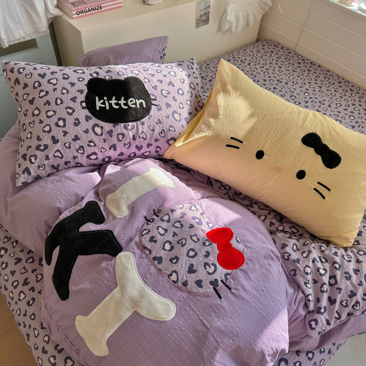 91家纺网 家纺一手货源 找家纺 初念 2026春夏新款泡芙莎贴布绣豹豹猫猫四件套 豹豹猫猫--紫