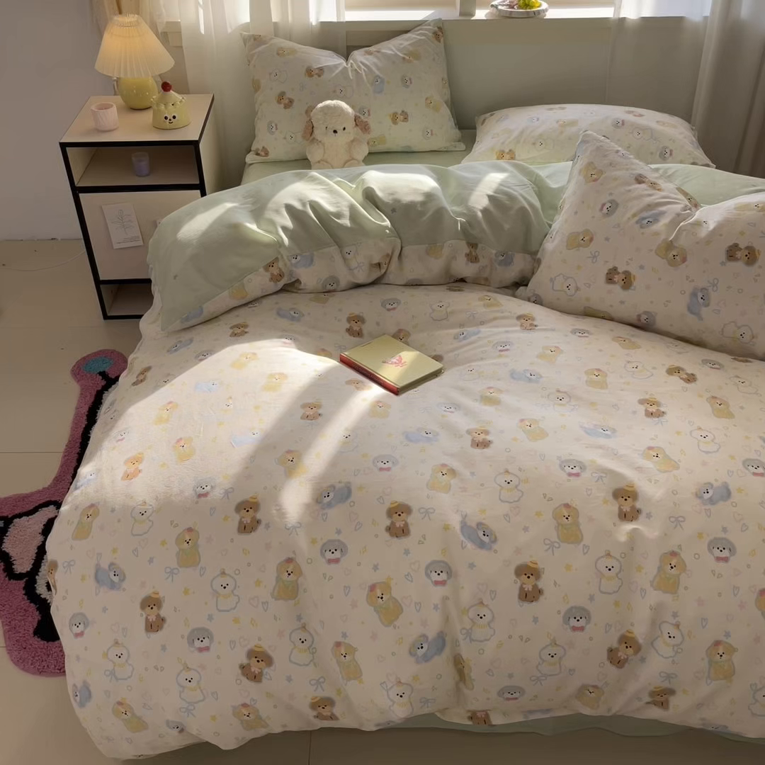 91家纺网 家纺一手货源 找家纺 盛馨家纺 2026年开学季春夏新品小清新全棉学生三件套四件套床笠四件套跑量款 安妮狗