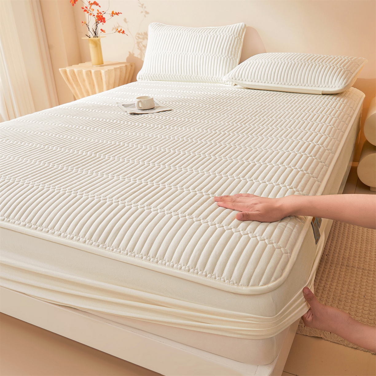 91家纺网 家纺一手货源 找家纺 （总）女子家纺 2026春夏新款简爱A类夹棉防水床笠三件套水洗棉7A抗菌磨毛床单保护套