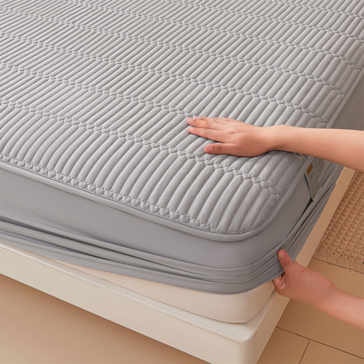 91家纺网 家纺一手货源 找家纺 女子家纺 2026春夏新款简爱A类夹棉防水床笠三件套水洗棉7A抗菌磨毛床单保护套 简爱-暮云灰