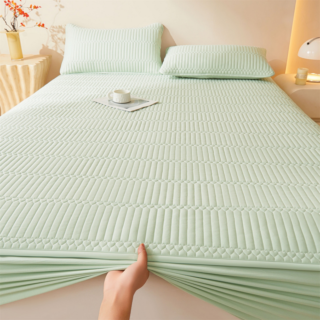 91家纺网 家纺一手货源 找家纺 女子家纺 2026春夏新款简爱A类夹棉防水床笠三件套水洗棉7A抗菌磨毛床单保护套 简爱-清雅绿