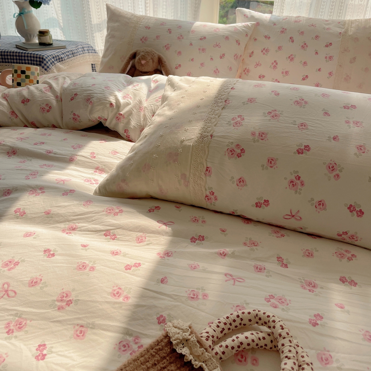 91家纺网 家纺一手货源 找家纺 韩巢家纺 2026新款少女心蕾丝花边款四件套 小花集【蕾丝花边款】