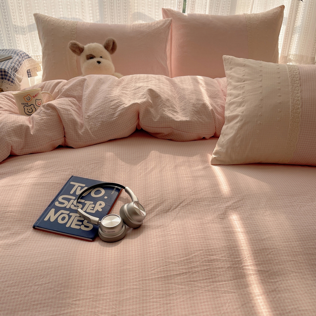 91家纺网 家纺一手货源 找家纺 韩巢家纺 2026新款少女心蕾丝花边款四件套 粉小格【蕾丝花边款】