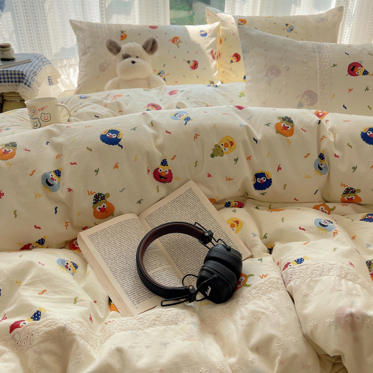 91家纺网 家纺一手货源 找家纺 韩巢家纺 2026新款少女心蕾丝花边款四件套 好多芝麻球【蕾丝花边款】