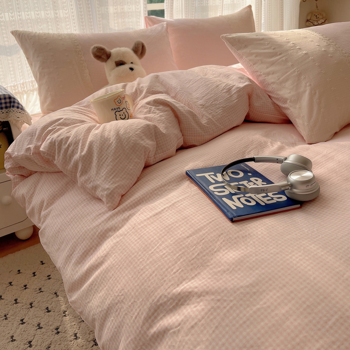 91家纺网 家纺一手货源 找家纺 韩巢家纺 2026新款少女心蕾丝花边款四件套 粉小格【蕾丝花边款】