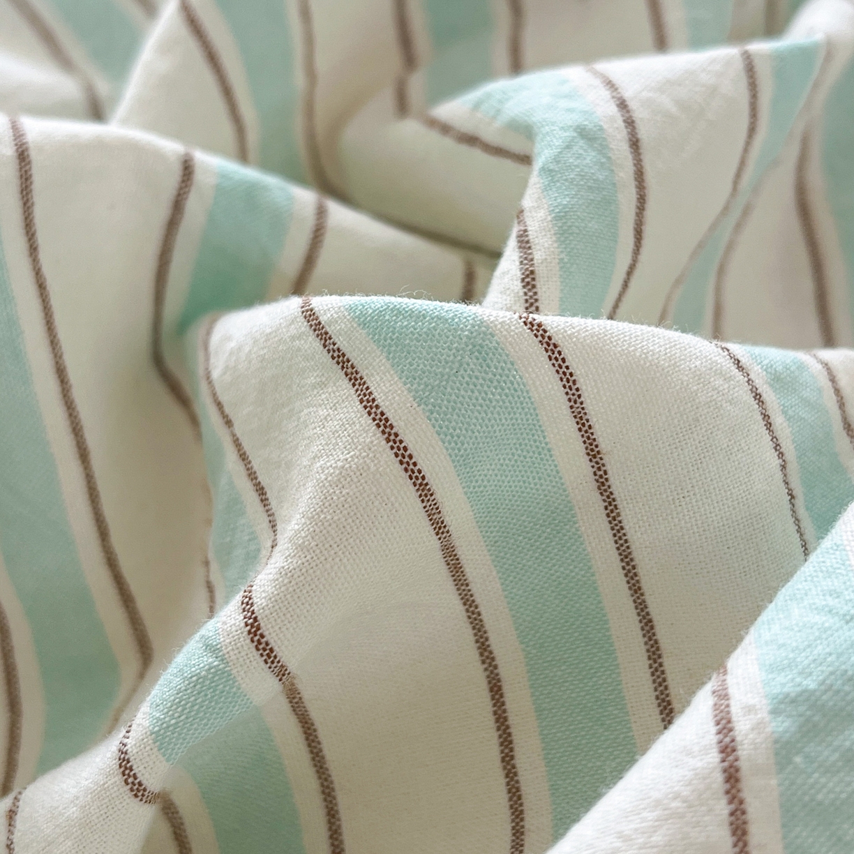 91家纺网 家纺一手货源 找家纺 如一 2026春夏新款色织全棉纯棉加密水洗棉条纹三角针四件套 晨光绿