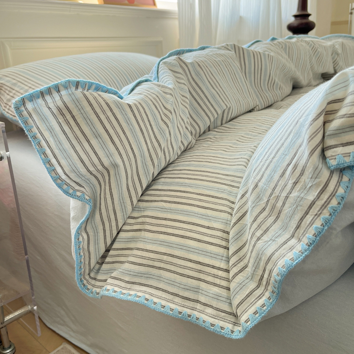 91家纺网 家纺一手货源 找家纺 如一 2026春夏新款色织全棉纯棉加密水洗棉条纹三角针四件套 乐谱蓝