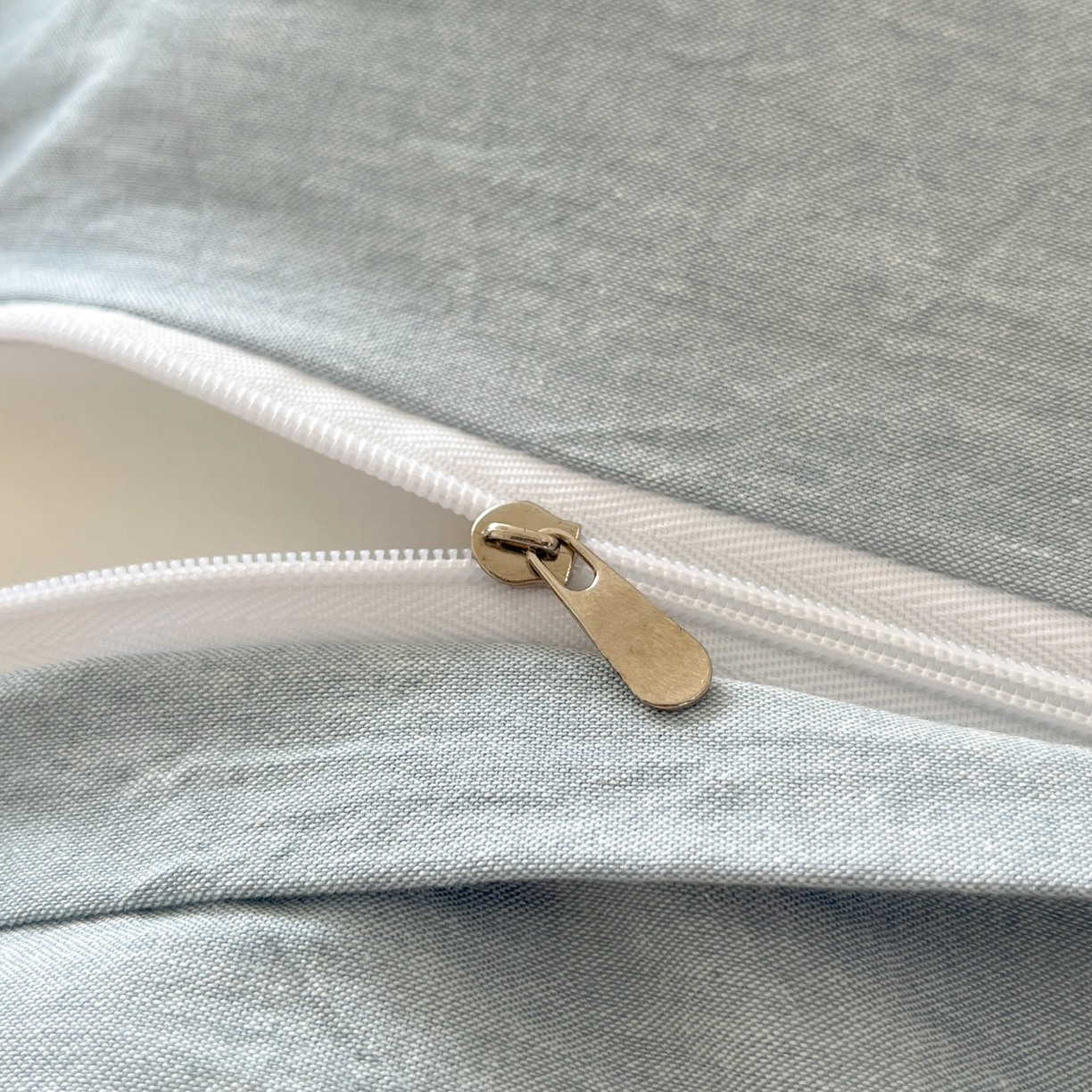 91家纺网 家纺一手货源 找家纺 如一 2026春夏新款色织全棉纯棉加密水洗棉条纹三角针四件套 野原蓝