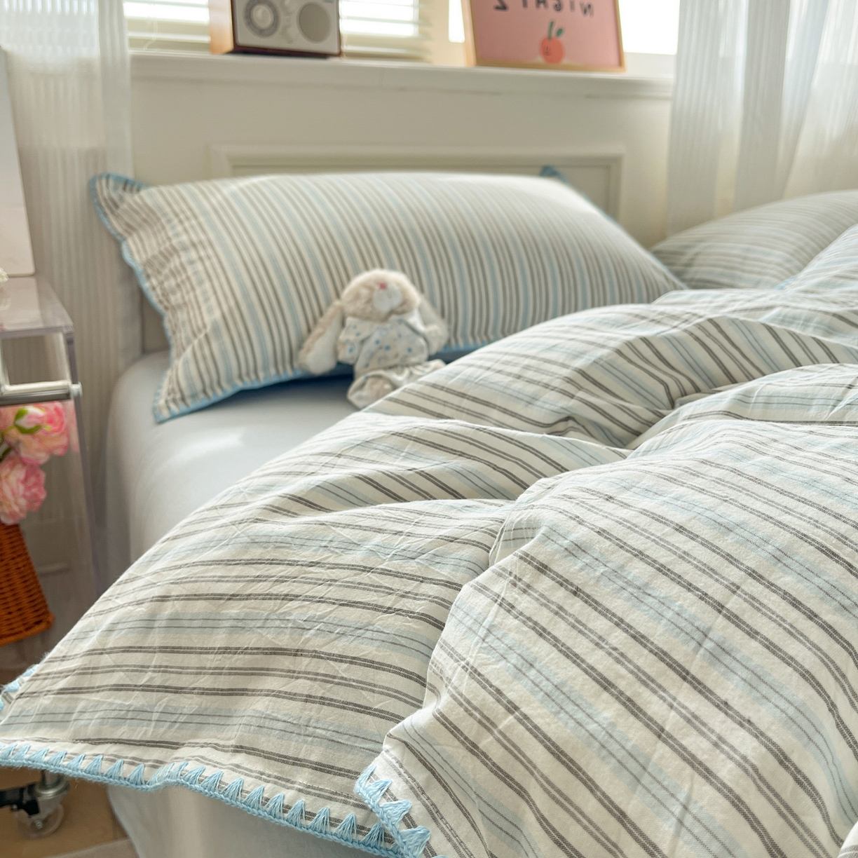 91家纺网 家纺一手货源 找家纺 如一 2026春夏新款色织全棉纯棉加密水洗棉条纹三角针四件套 乐谱蓝