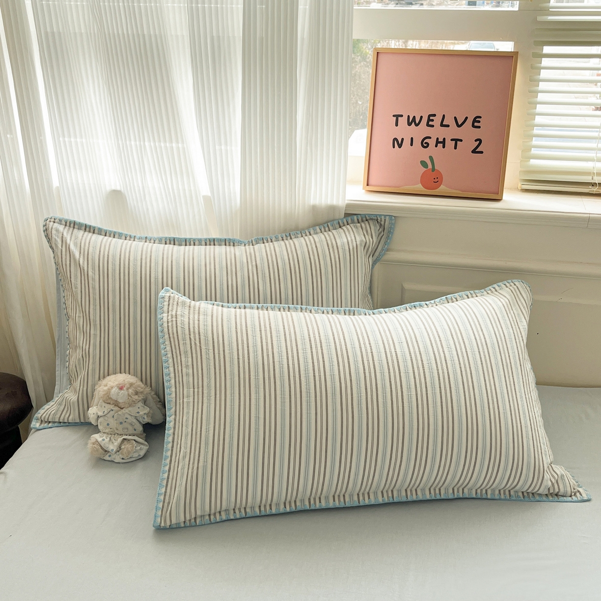 91家纺网 家纺一手货源 找家纺 如一 2026春夏新款色织全棉纯棉加密水洗棉条纹三角针四件套 乐谱蓝