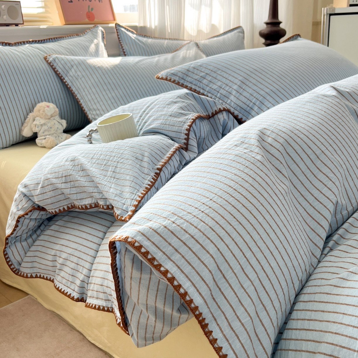 91家纺网 家纺一手货源 找家纺 如一 2026春夏新款色织全棉纯棉加密水洗棉条纹三角针四件套 晴空蓝