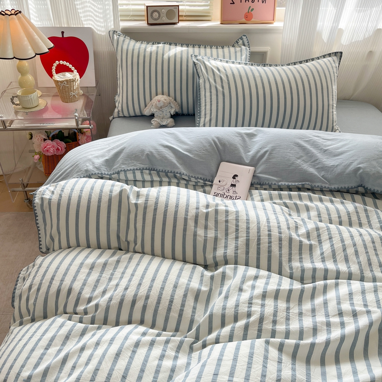 91家纺网 家纺一手货源 找家纺 如一 2026春夏新款色织全棉纯棉加密水洗棉条纹三角针四件套 野原蓝