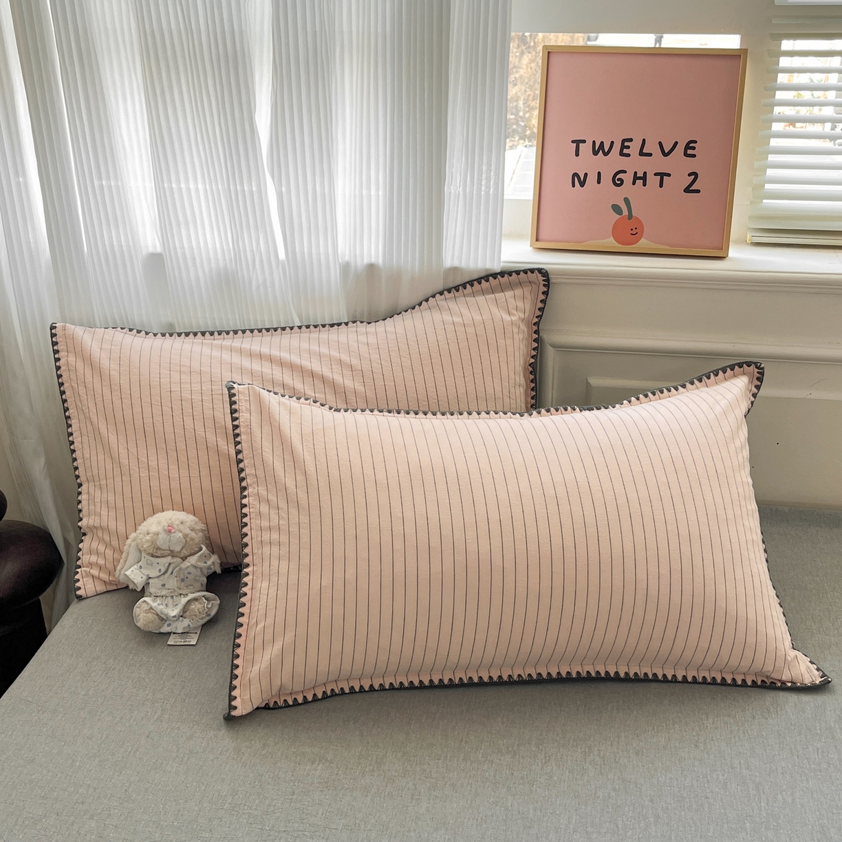 91家纺网 家纺一手货源 找家纺 如一 2026春夏新款色织全棉纯棉加密水洗棉条纹三角针四件套 暮烟粉