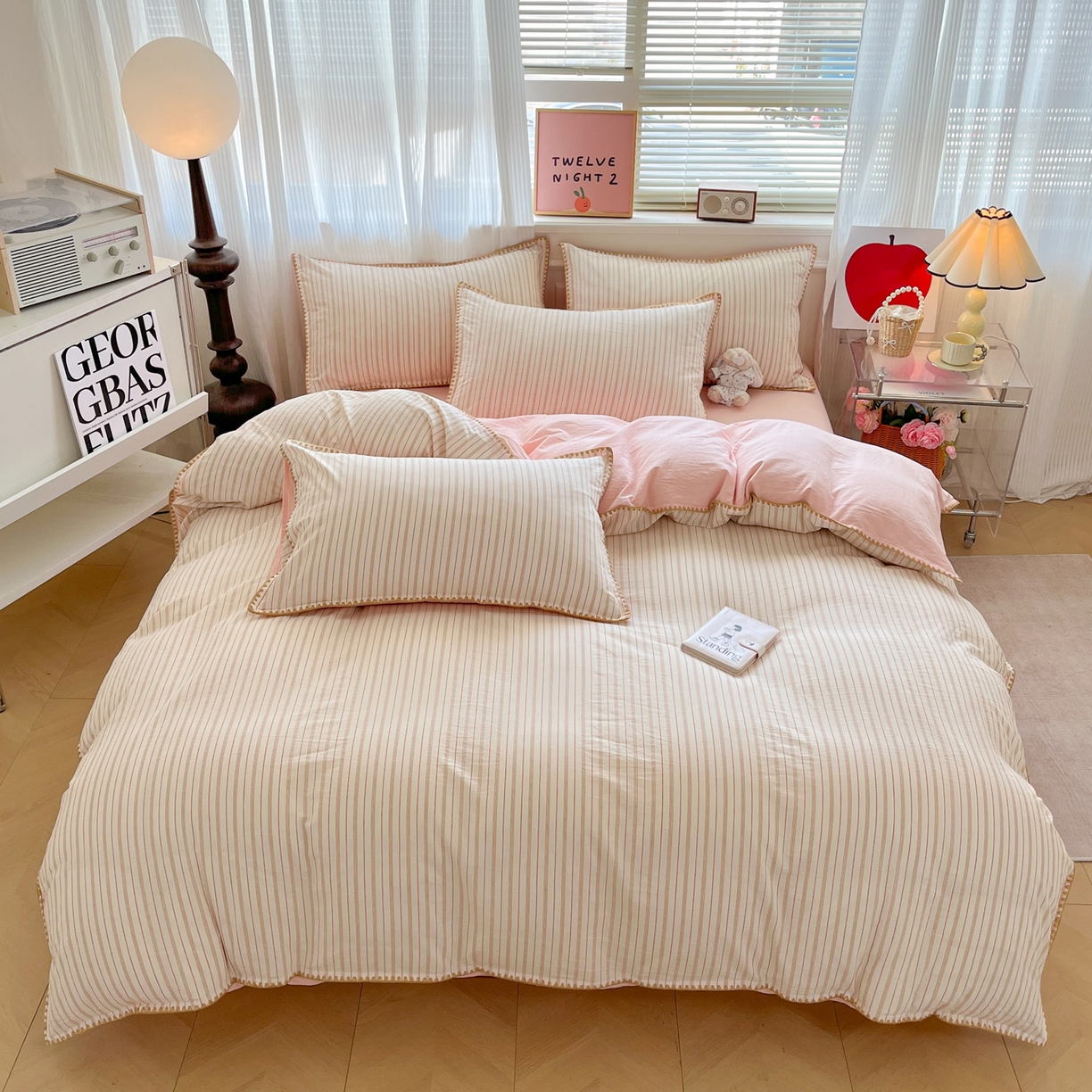 91家纺网 家纺一手货源 找家纺 如一 2026春夏新款色织全棉纯棉加密水洗棉条纹三角针四件套 晨曦粉