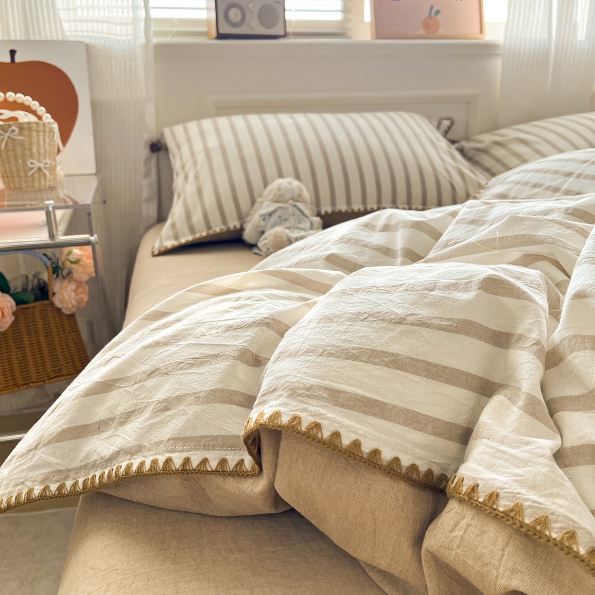 91家纺网 家纺一手货源 找家纺 如一 2026春夏新款色织全棉纯棉加密水洗棉条纹三角针四件套 野原咖