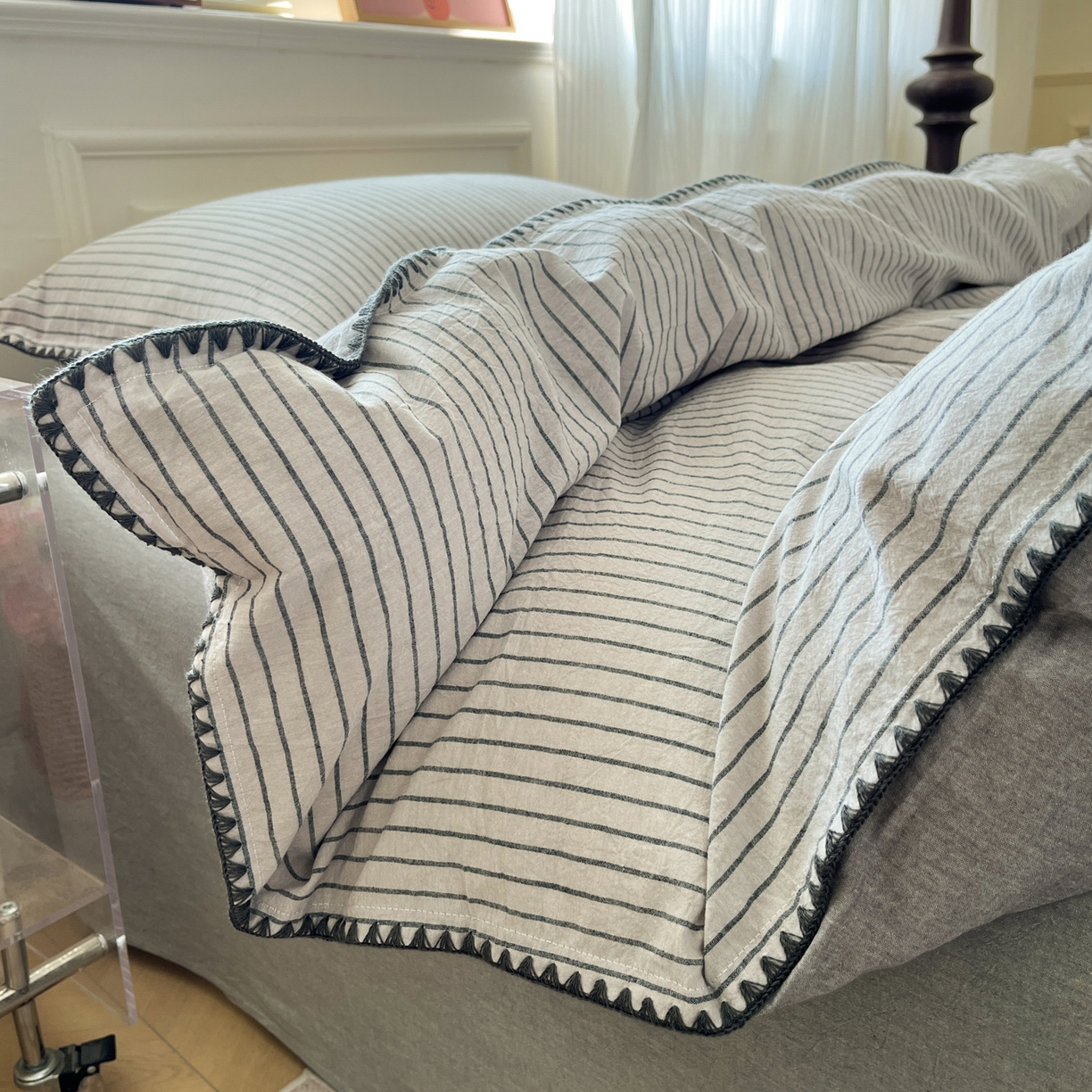 91家纺网 家纺一手货源 找家纺 如一 2026春夏新款色织全棉纯棉加密水洗棉条纹三角针四件套 晴空灰