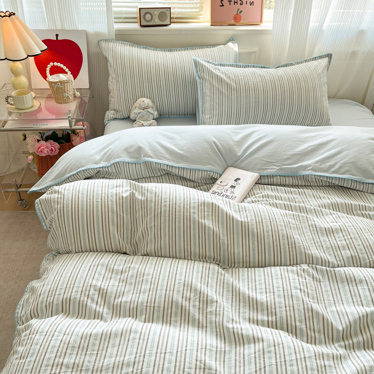 91家纺网 家纺一手货源 找家纺 如一 2026春夏新款色织全棉纯棉加密水洗棉条纹三角针四件套 乐谱蓝