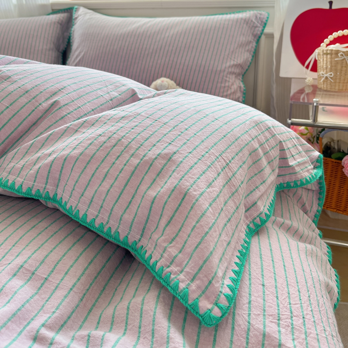 91家纺网 家纺一手货源 找家纺 如一 2026春夏新款色织全棉纯棉加密水洗棉条纹三角针四件套 晴空紫