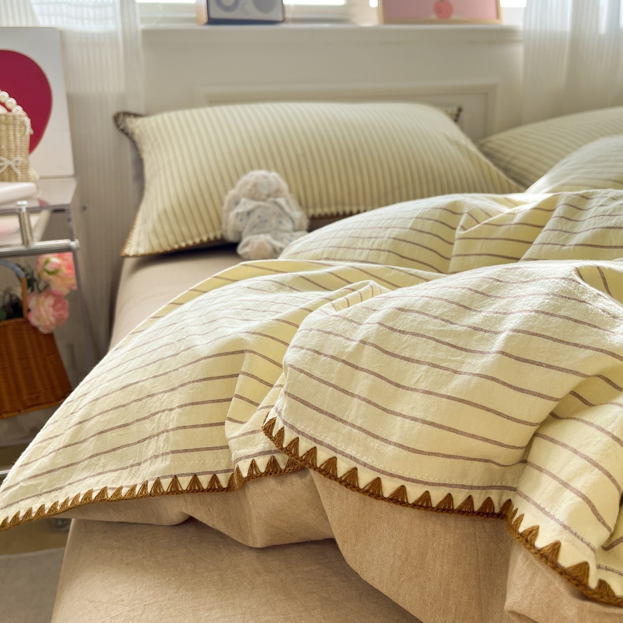 91家纺网 家纺一手货源 找家纺 如一 2026春夏新款色织全棉纯棉加密水洗棉条纹三角针四件套 晴空黄