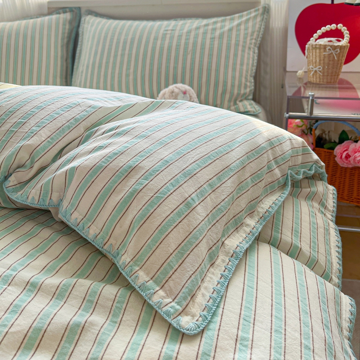 91家纺网 家纺一手货源 找家纺 如一 2026春夏新款色织全棉纯棉加密水洗棉条纹三角针四件套 晨光绿