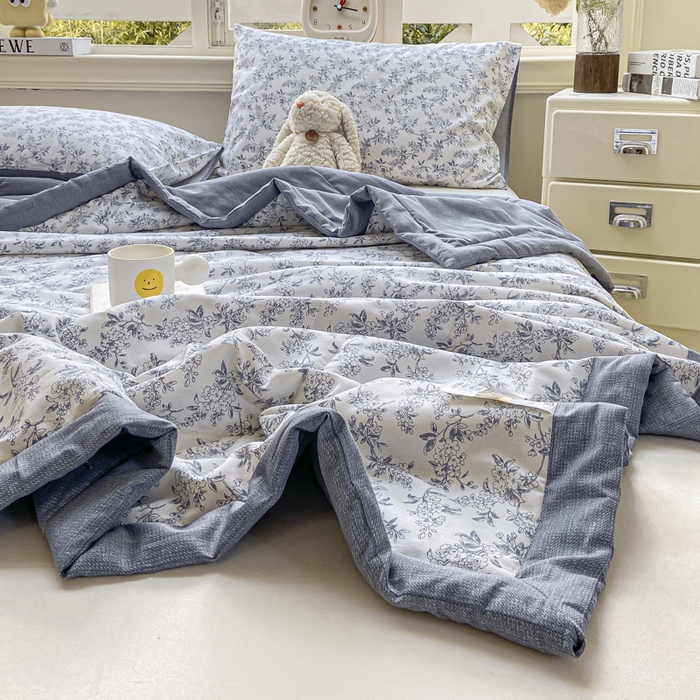 91家纺网 家纺一手货源 找家纺 憨豆家纺 2026新款双面全棉印花夏被可机洗小清新纯棉夏凉被薄被芯空调被子 墨兰