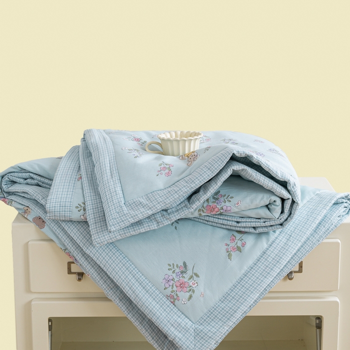 91家纺网 家纺一手货源 找家纺 憨豆家纺 2026新款双面全棉印花夏被可机洗小清新纯棉夏凉被薄被芯空调被子 甜蜜约会