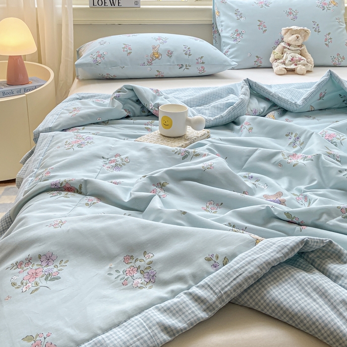 91家纺网 家纺一手货源 找家纺 憨豆家纺 2026新款双面全棉印花夏被可机洗小清新纯棉夏凉被薄被芯空调被子 甜蜜约会