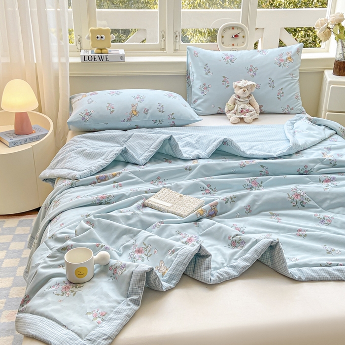 91家纺网 家纺一手货源 找家纺 憨豆家纺 2026新款双面全棉印花夏被可机洗小清新纯棉夏凉被薄被芯空调被子 甜蜜约会