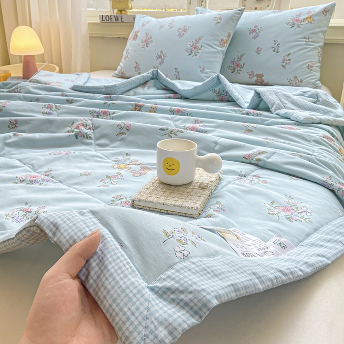 91家纺网 家纺一手货源 找家纺 憨豆家纺 2026新款双面全棉印花夏被可机洗小清新纯棉夏凉被薄被芯空调被子 甜蜜约会