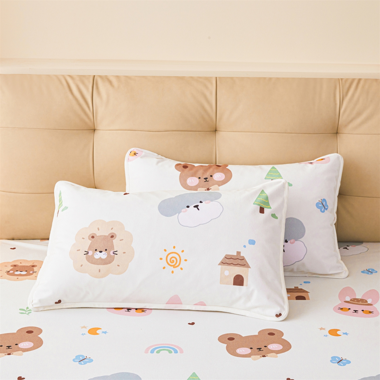 91家纺网 家纺一手货源 找家纺 女子家纺 2026春夏新款TPU防水隔尿床护垫床笠款印花小清新卡通儿童床垫保护套 防水床笠-呆萌熊