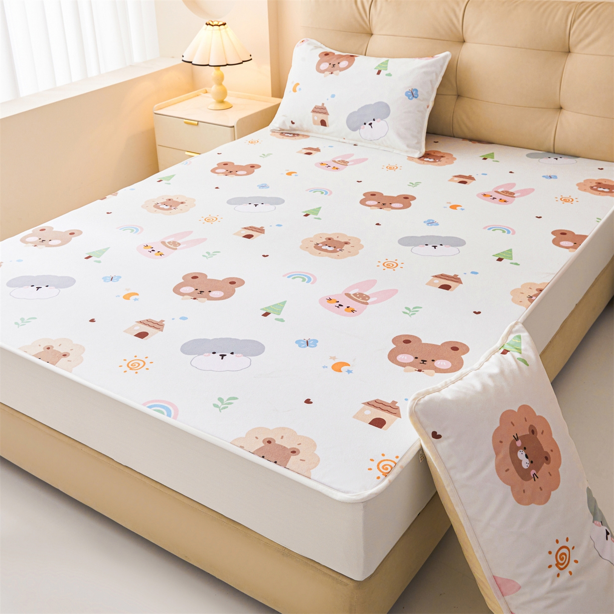 91家纺网 家纺一手货源 找家纺 女子家纺 2026春夏新款TPU防水隔尿床护垫床笠款印花小清新卡通儿童床垫保护套 防水床笠-呆萌熊