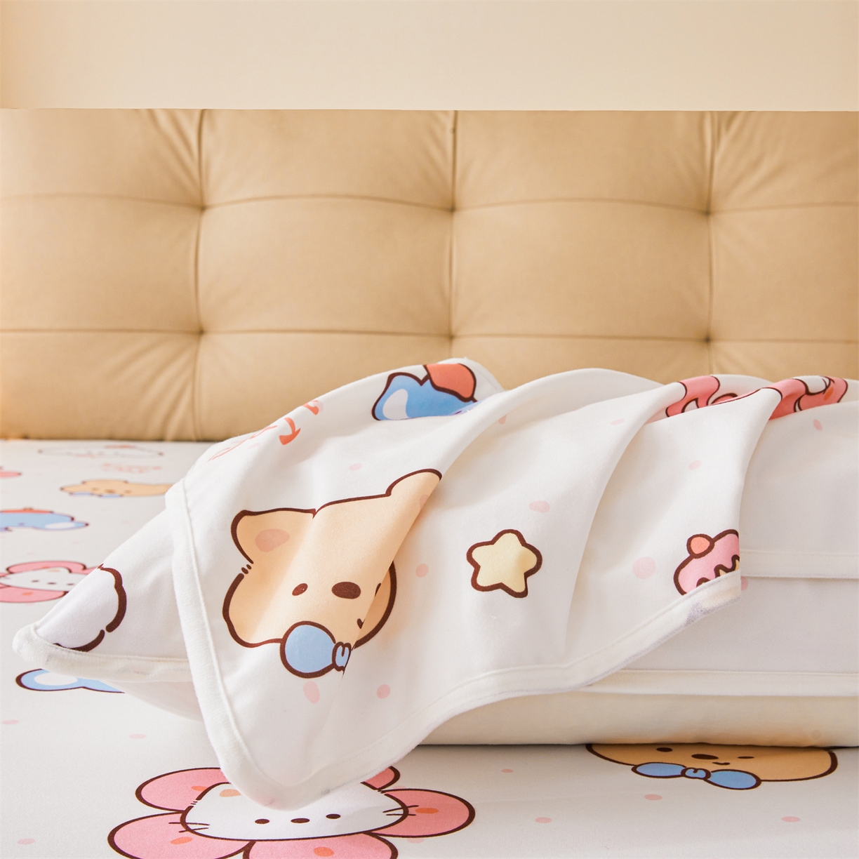 91家纺网 家纺一手货源 找家纺 女子家纺 2026春夏新款TPU防水隔尿床护垫床笠款印花小清新卡通儿童床垫保护套 防水床笠-猫咪花花