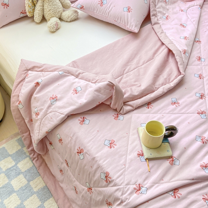 91家纺网 家纺一手货源 找家纺 憨豆家纺 2026新款双面全棉印花夏被可机洗小清新纯棉夏凉被薄被芯空调被子 元气小熊