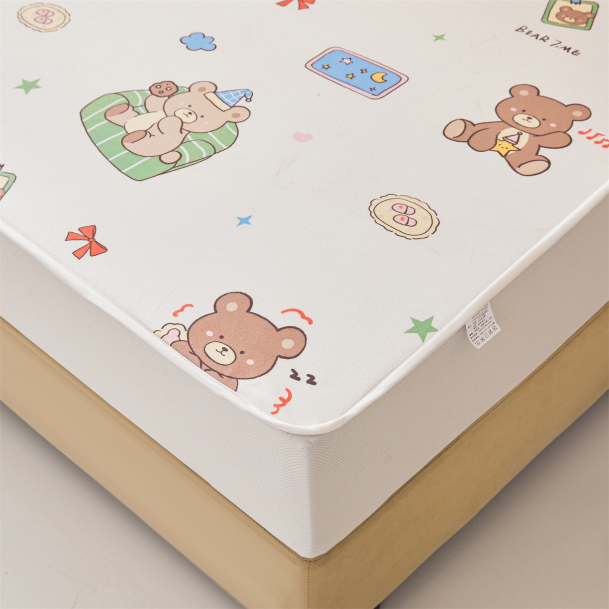 91家纺网 家纺一手货源 找家纺 女子家纺 2026春夏新款TPU防水隔尿床护垫床笠款印花小清新卡通儿童床垫保护套 防水床笠-沙发熊