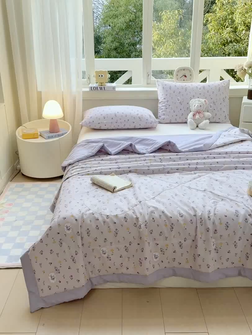 91家纺网 家纺一手货源 找家纺 憨豆家纺 2026新款双面全棉印花夏被可机洗小清新纯棉夏凉被薄被芯空调被子 紫藤花语