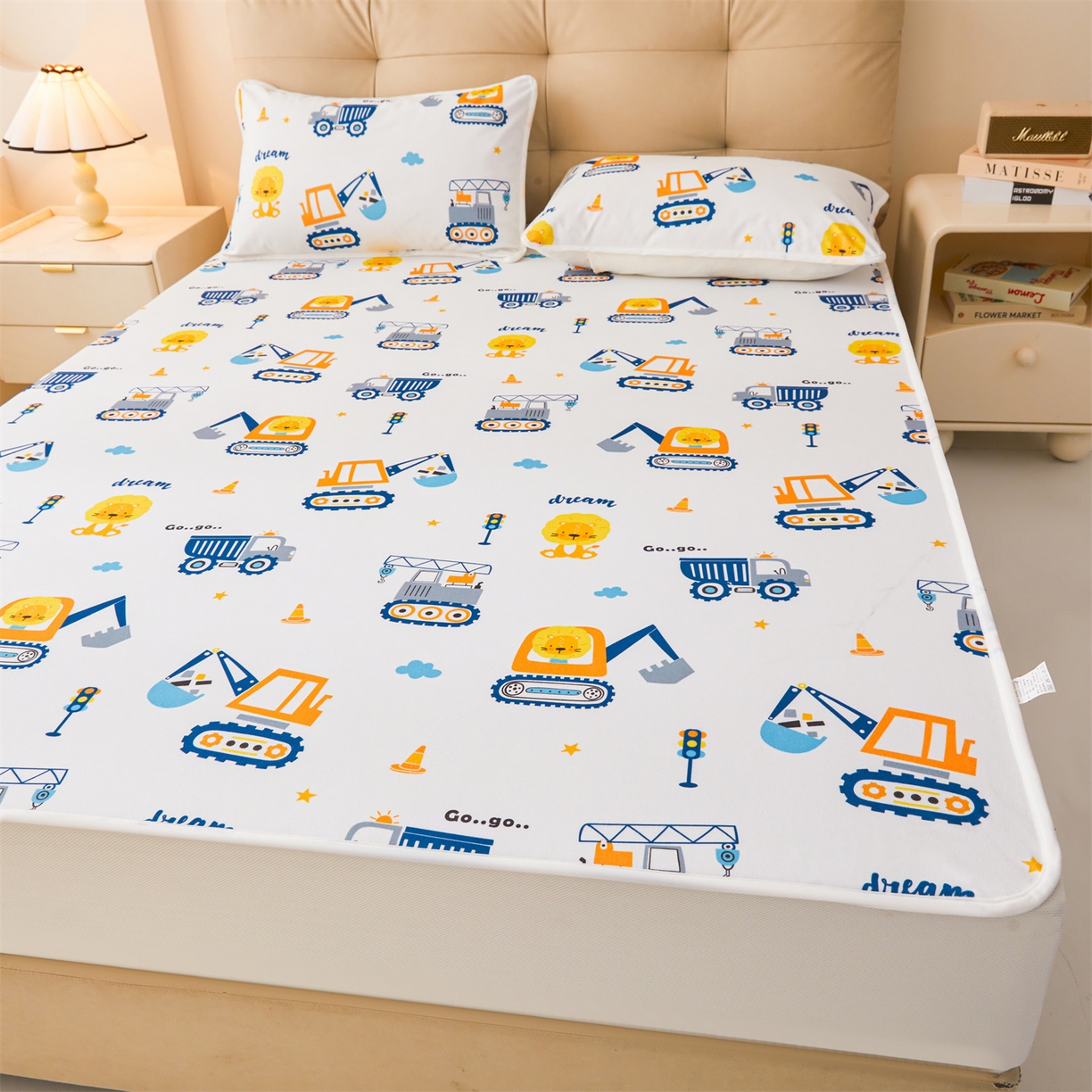 91家纺网 家纺一手货源 找家纺 女子家纺 2026春夏新款TPU防水隔尿床护垫床笠款印花小清新卡通儿童床垫保护套 防水床笠-挖掘机