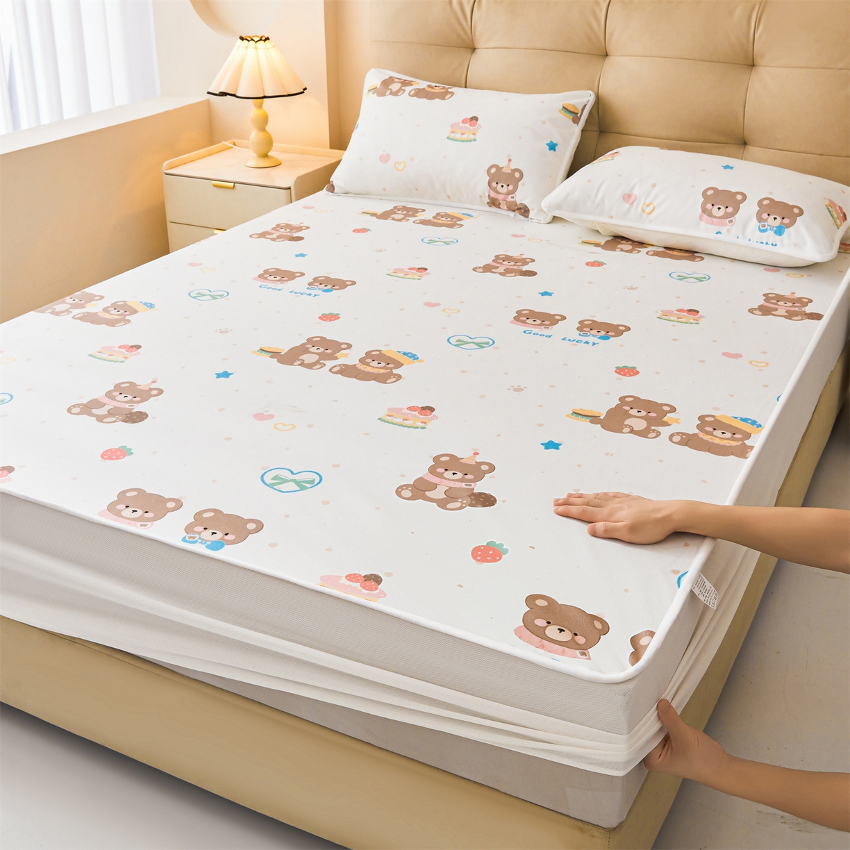 91家纺网 家纺一手货源 找家纺 女子家纺 2026春夏新款TPU防水隔尿床护垫床笠款印花小清新卡通儿童床垫保护套 防水床笠-小伙伴